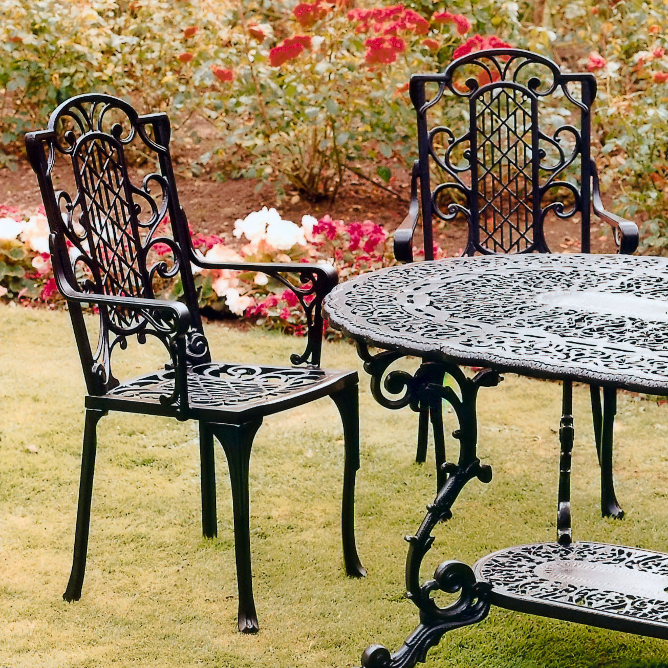 The Foalyard Jardine Leisure Aluminium Victorian Carver Chairs Garden Black