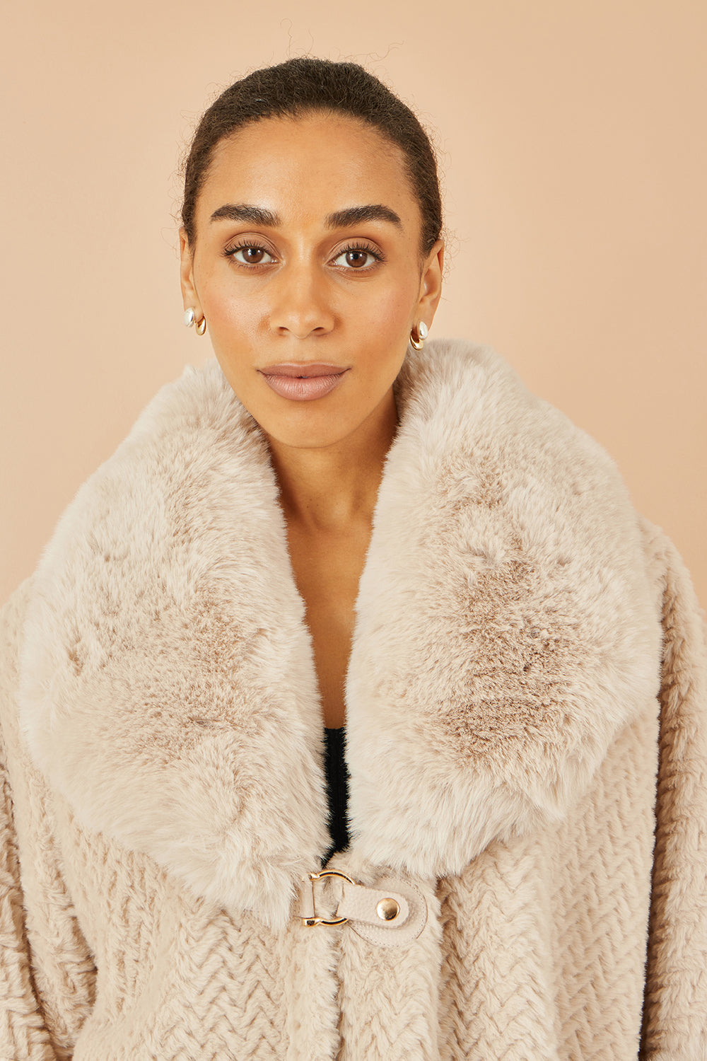 Yumi Beige Textured Fur Lined Cape