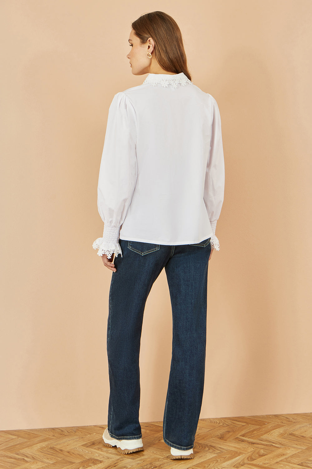 Yumi White Lace Trim Shirt