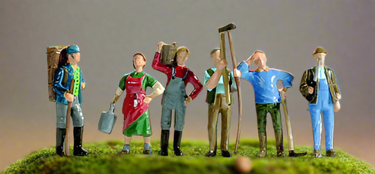 Wine Grower Terrarium Figures Set 15614