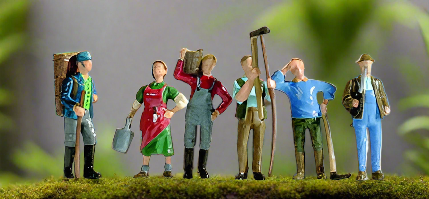 Wine Grower Terrarium Figures Set 15614
