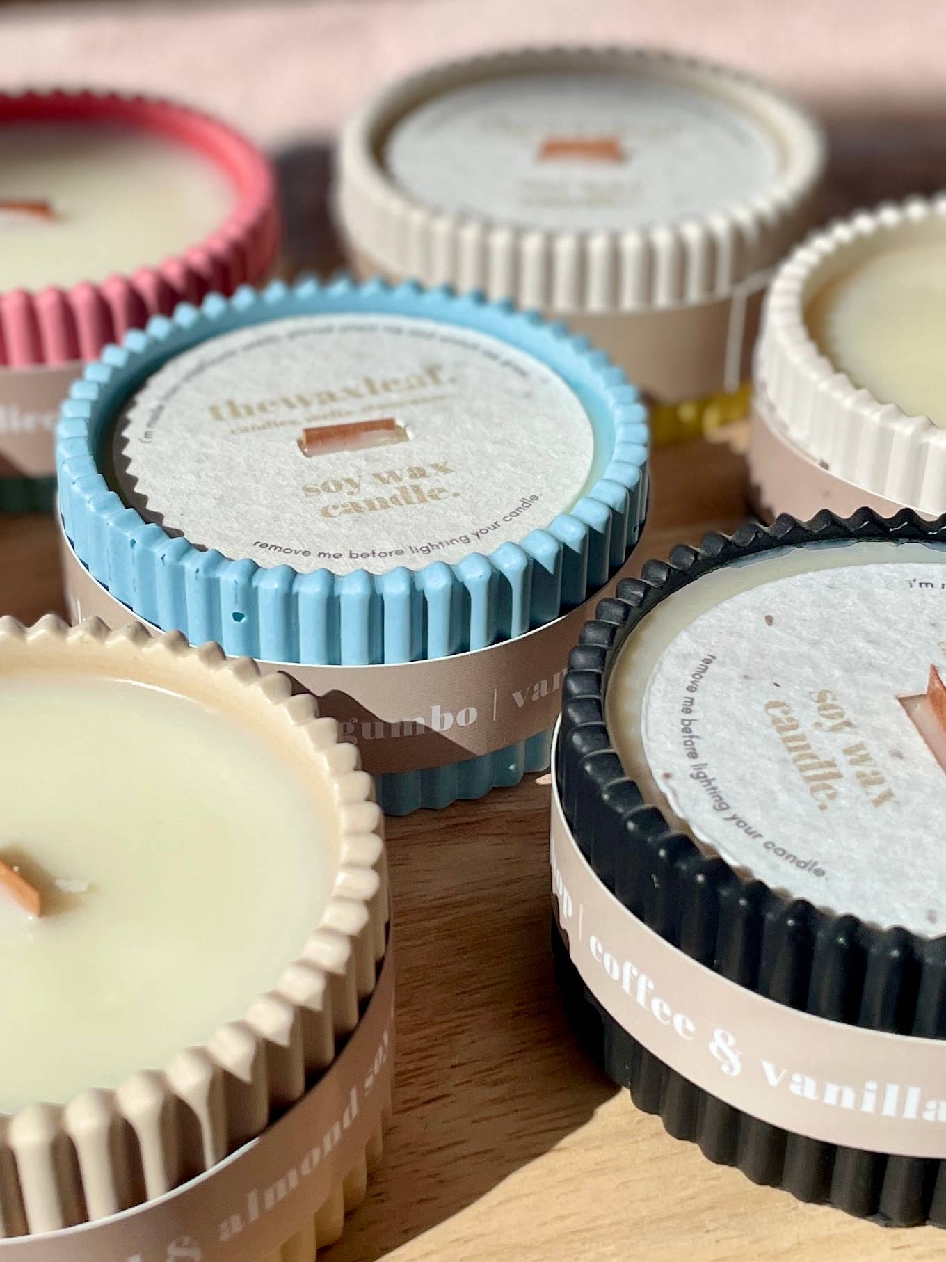 Bubblegum Stoneware Soy Candle – Bright and Playful Home Fragrance