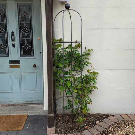 PoppyForge Chelsea 6Ft Round Top Obelisk