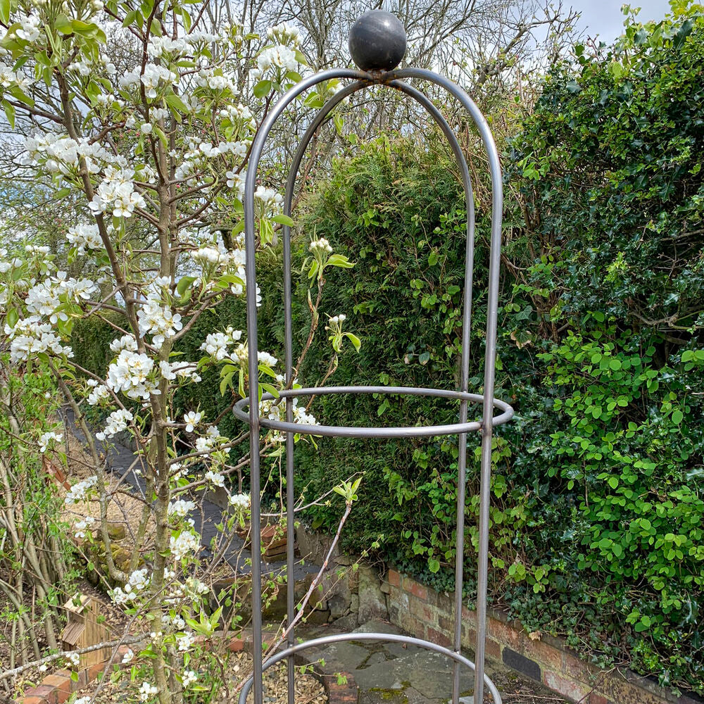 PoppyForge Chelsea 6Ft Round Top Obelisk