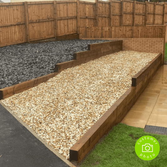 Gold & White Blend Gravel Chippings Bulk Bag