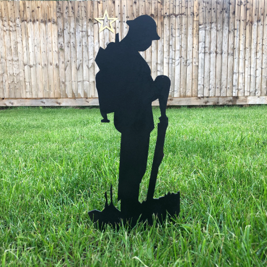 Small Metal Soldier Garden Decoration - Black