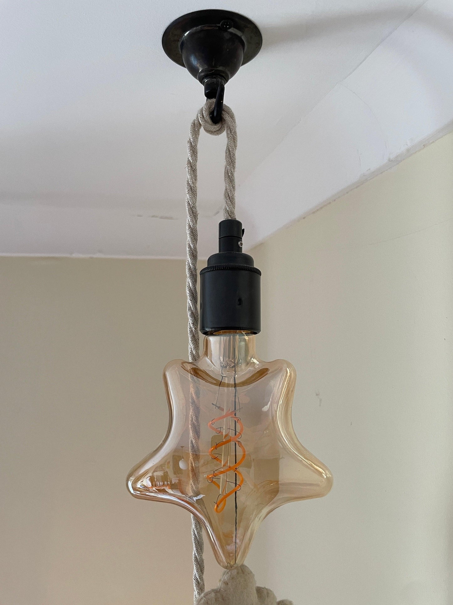 Hufflepuff Plug in Pendant Cable Set