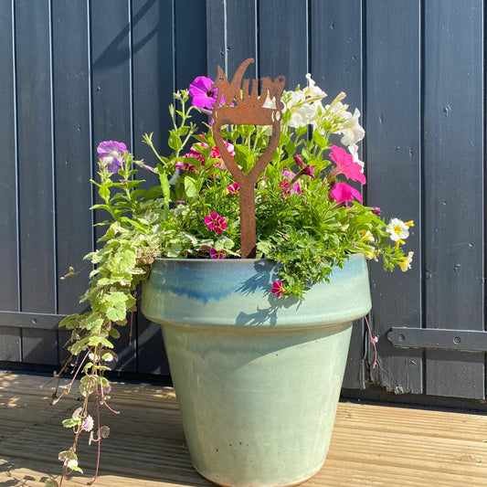 Rusty Metal Mum On A Spade Garden Decoration