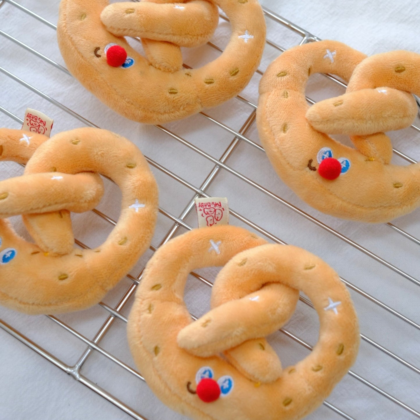 Fufu Baby | Pretzel Bag Charm