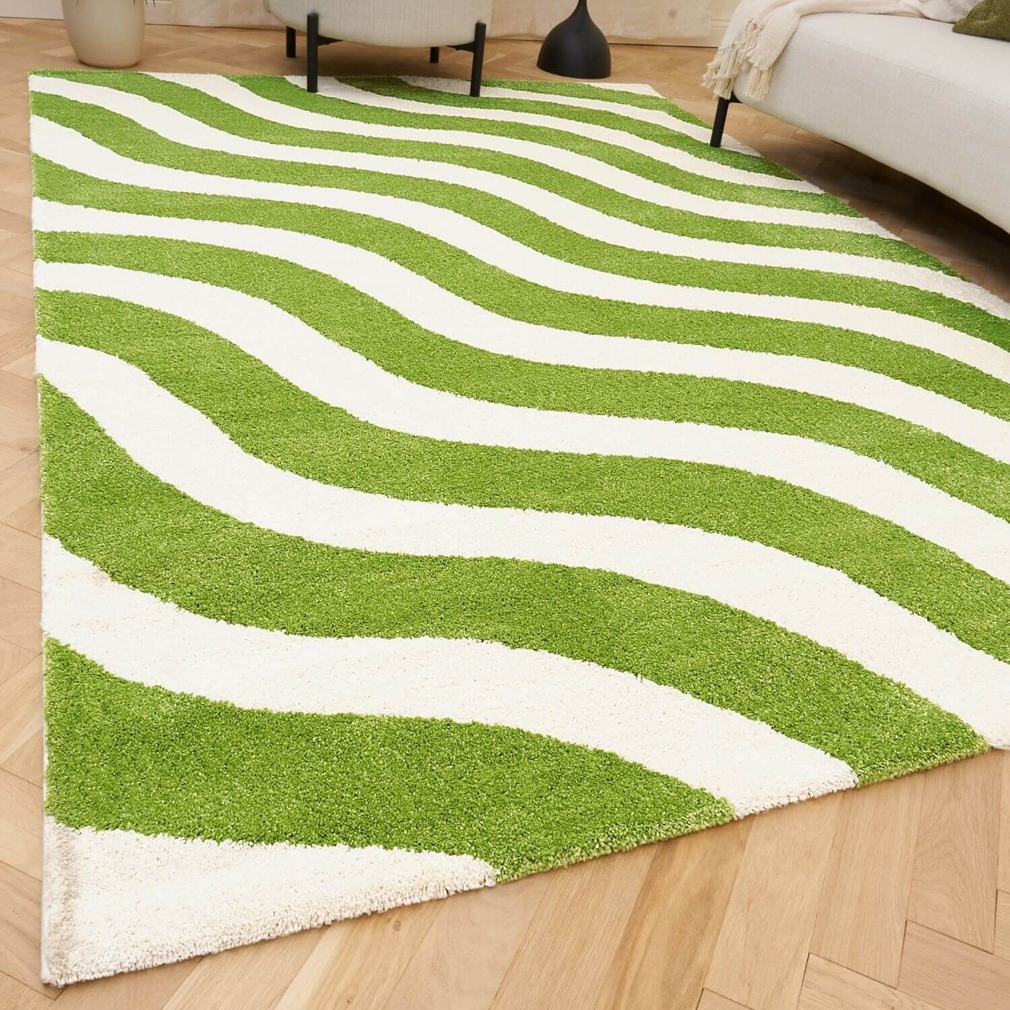 Joli Wave Green & White Rug