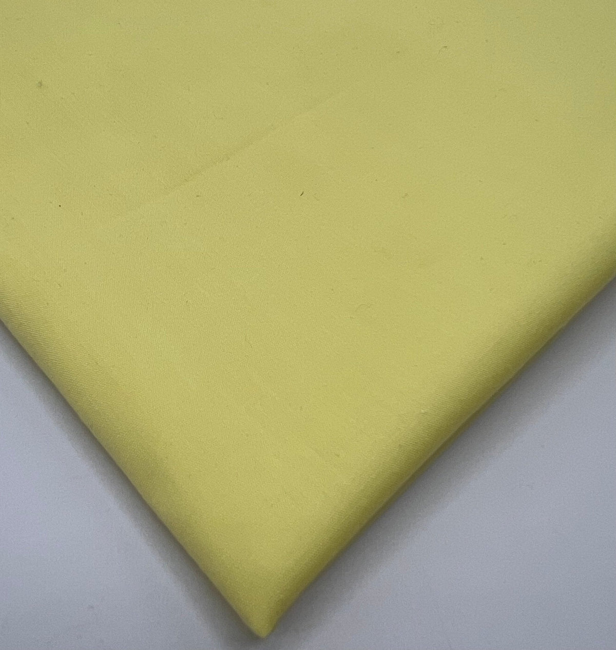 Lemon Plain Polycotton 105 GSM 80/20 44 Inch Non Stretch