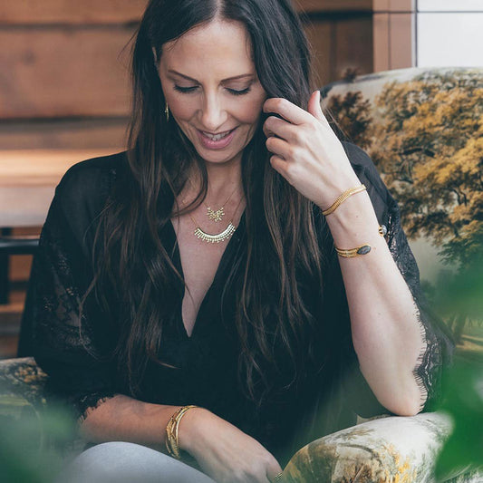 Etrusca Radiating Bead Gemstone Pendant: Black Onyx