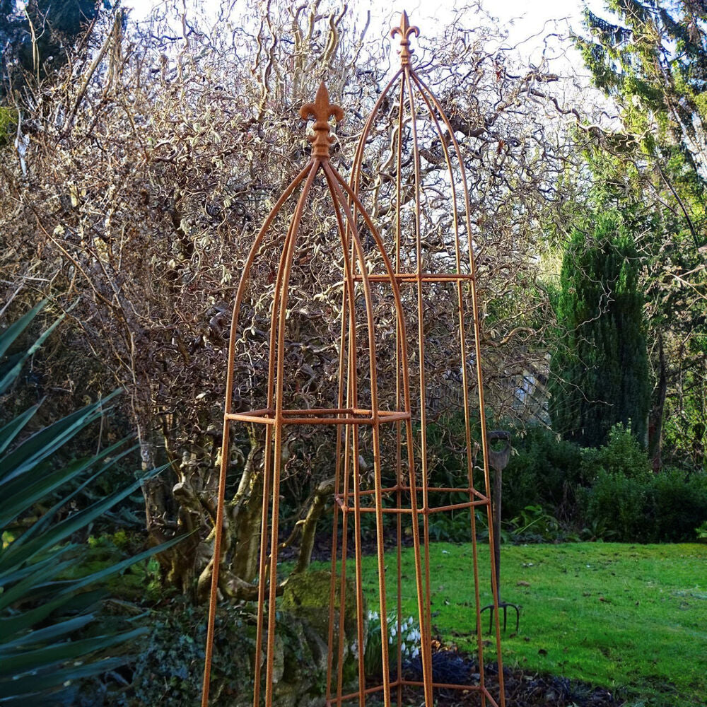 PoppyForge Gothic Obelisk