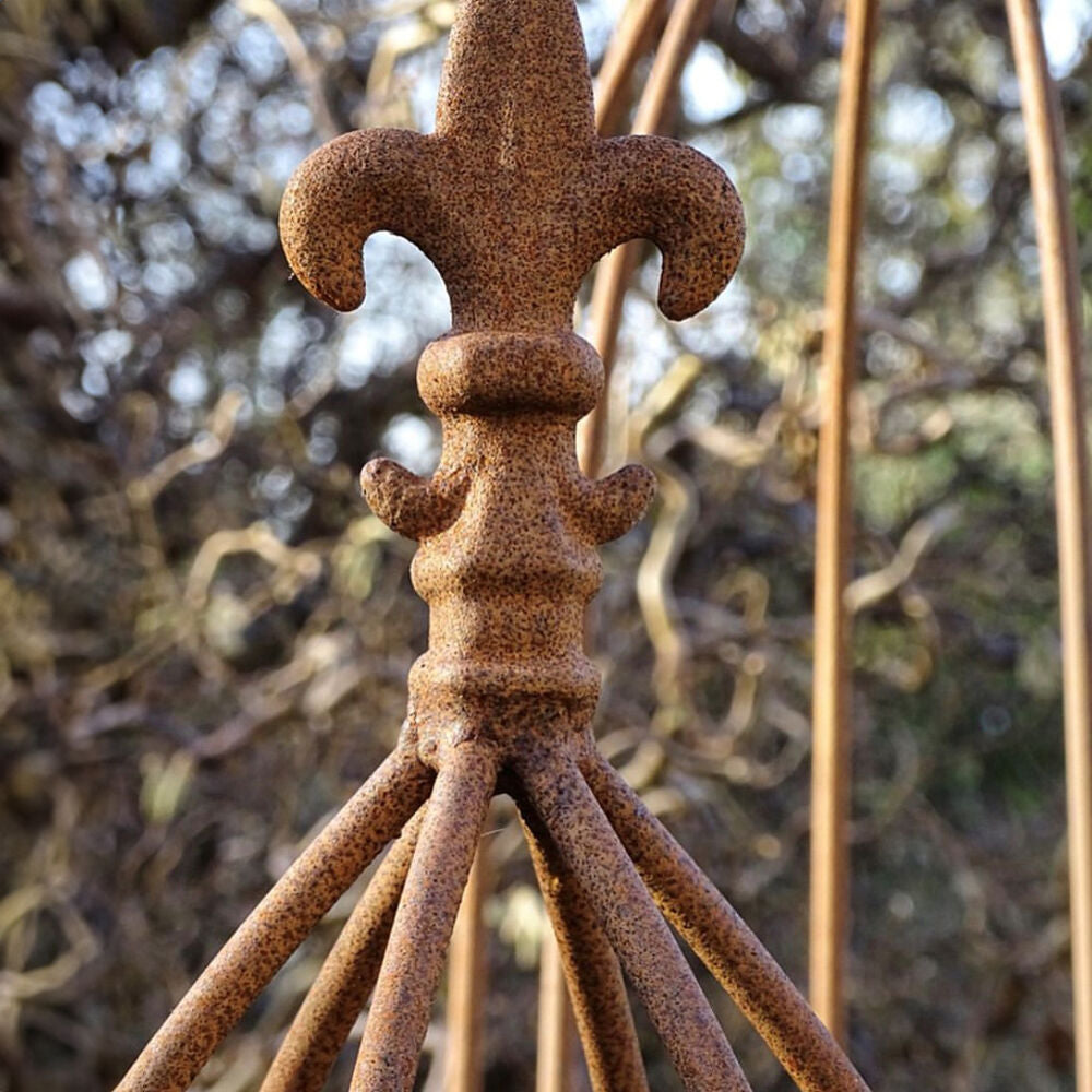 PoppyForge Gothic Obelisk