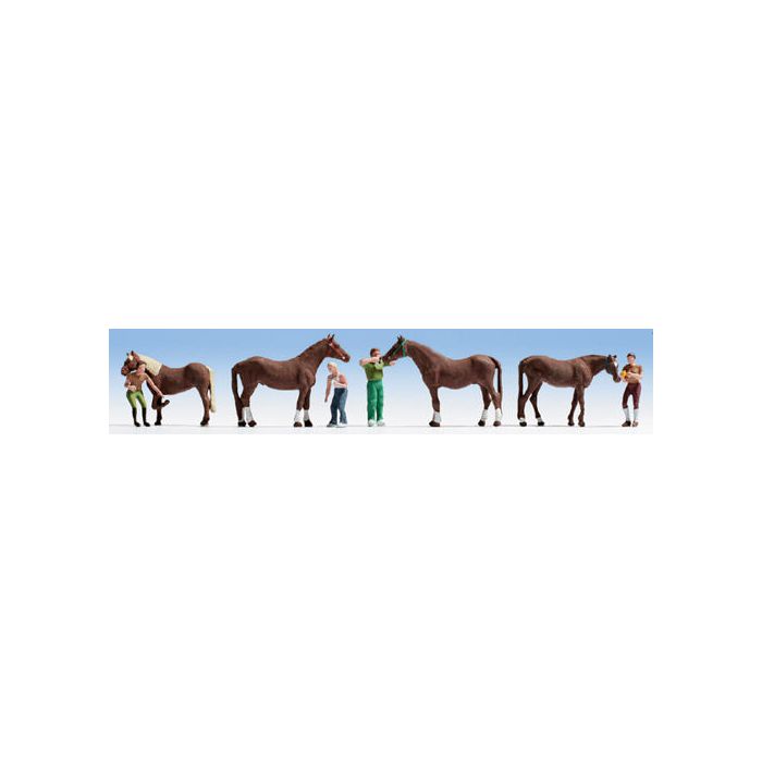 Horses and Grooms Terrarium Figures Set 15632