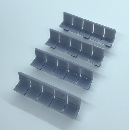 OO Scale Ready to Paint Station Seating - Row of 5 (4 pack)