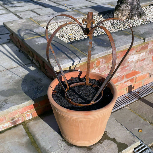 PoppyForge Crown Planter