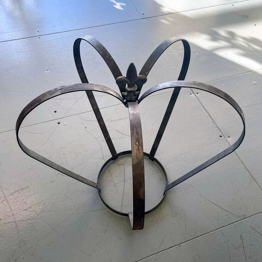 PoppyForge Crown Planter