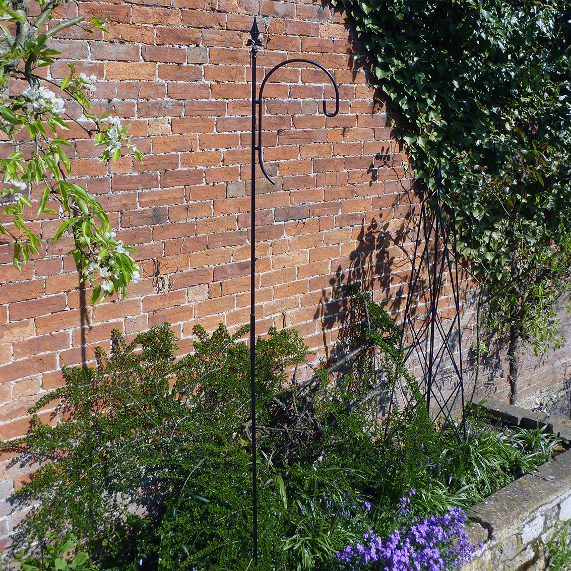 PoppyForge Single Bird Crook