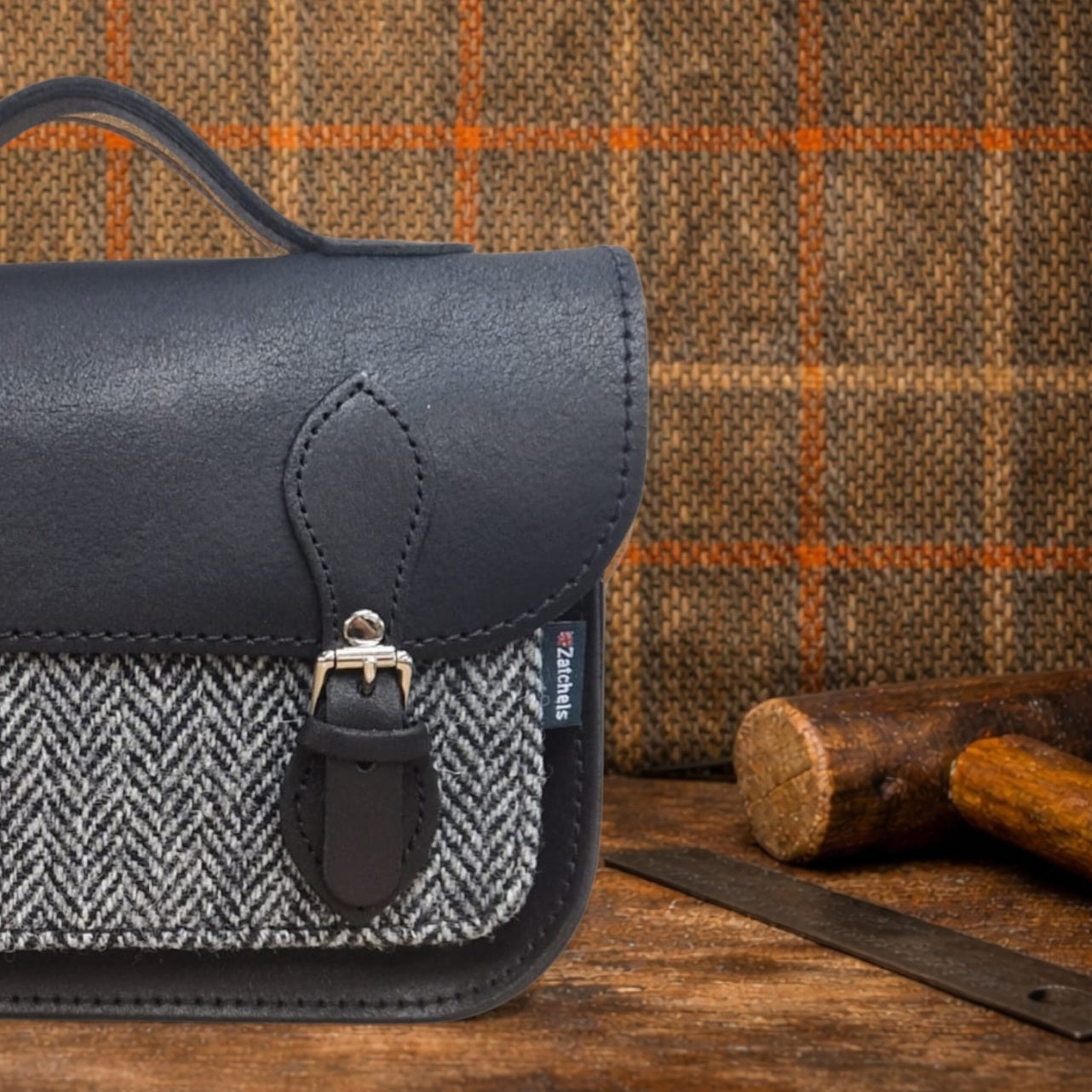 Midi Tannery & Tweed Satchel - Black