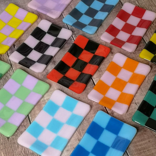 15x8cm Chequered Dual Coloured Medium Tray - Bullseye Collection