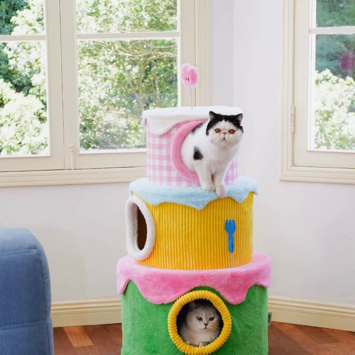 zeze Cream Three-Layer Cake Cat Tree — 110 cm Plush Cat Condo with Hideaways