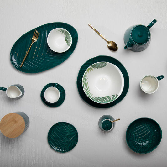 Modern Retro 16 Piece Gold Finish Cutlery Set