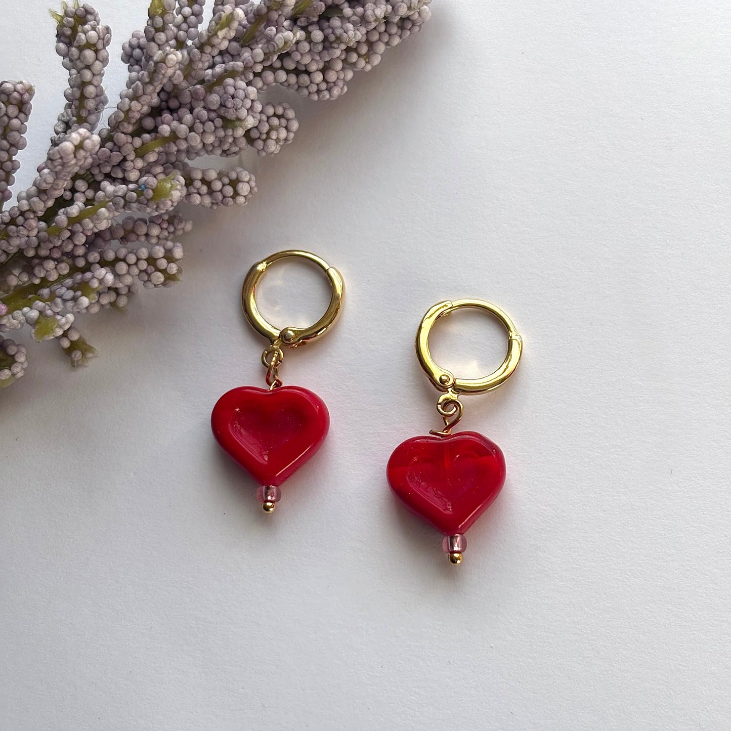 Cute red or green heart huggie hoop handmade drop dangle earrings on 24k gold plated huggie hoops