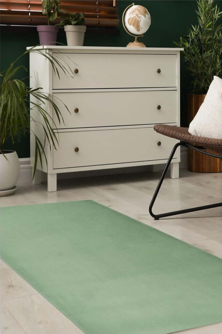 Maestro Solid Green Rug