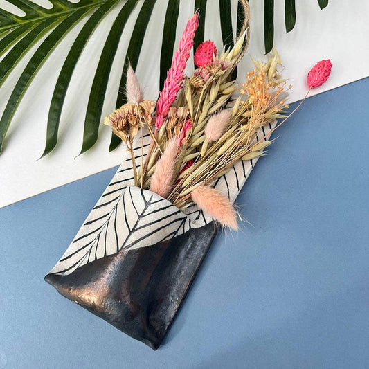 Black Herringbone Hanging Vase