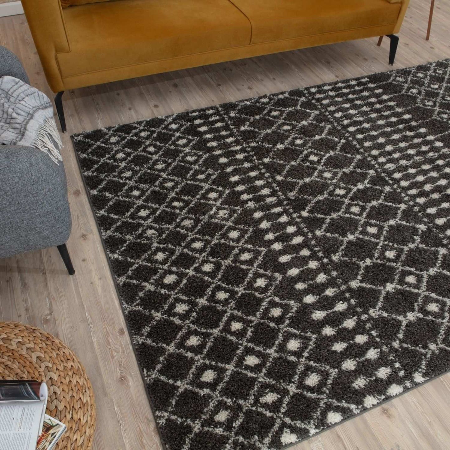 Moroccan Dark Grey Shaggy Rug | 1040