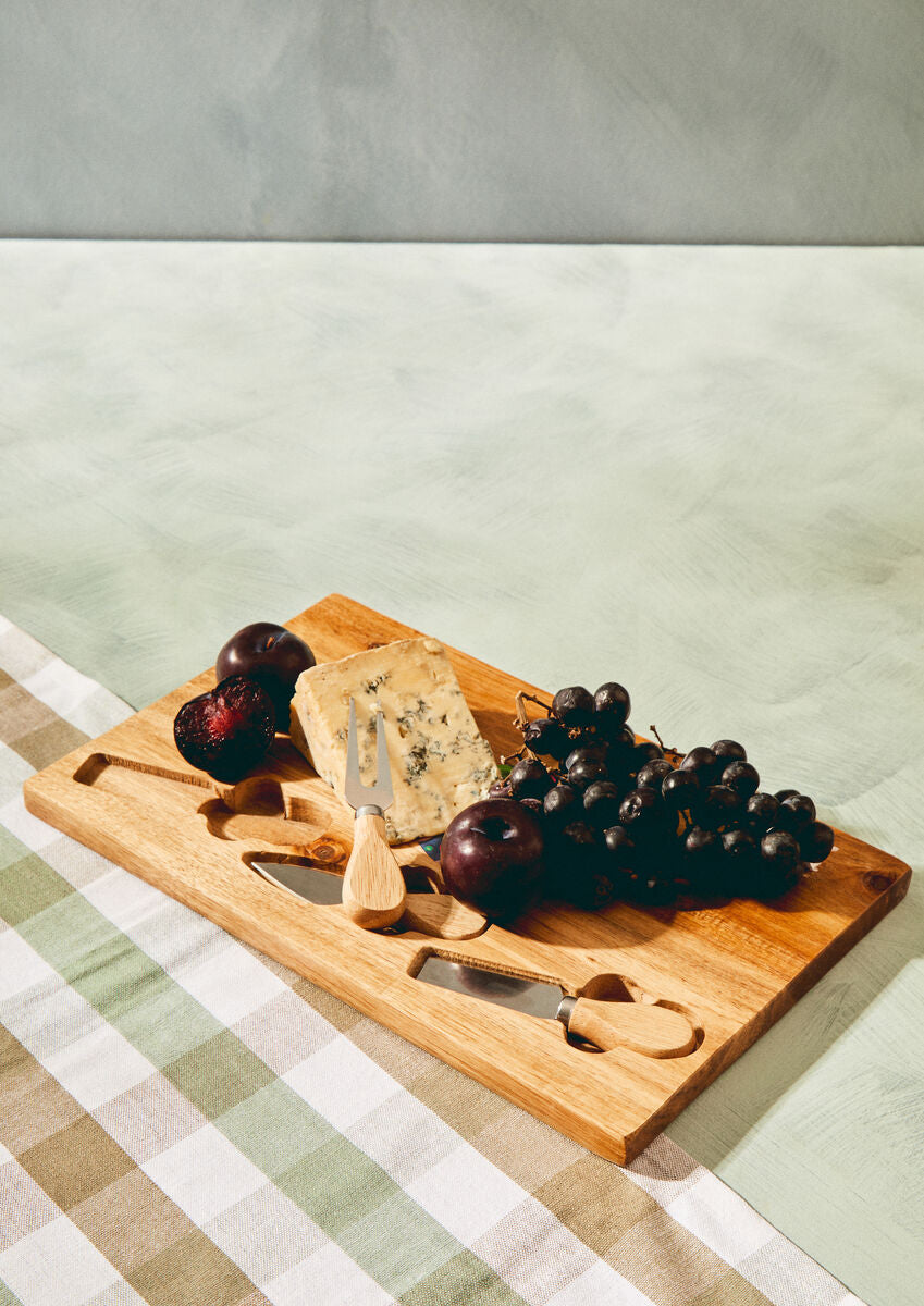 Cheese Board with Three Knives | Socorro