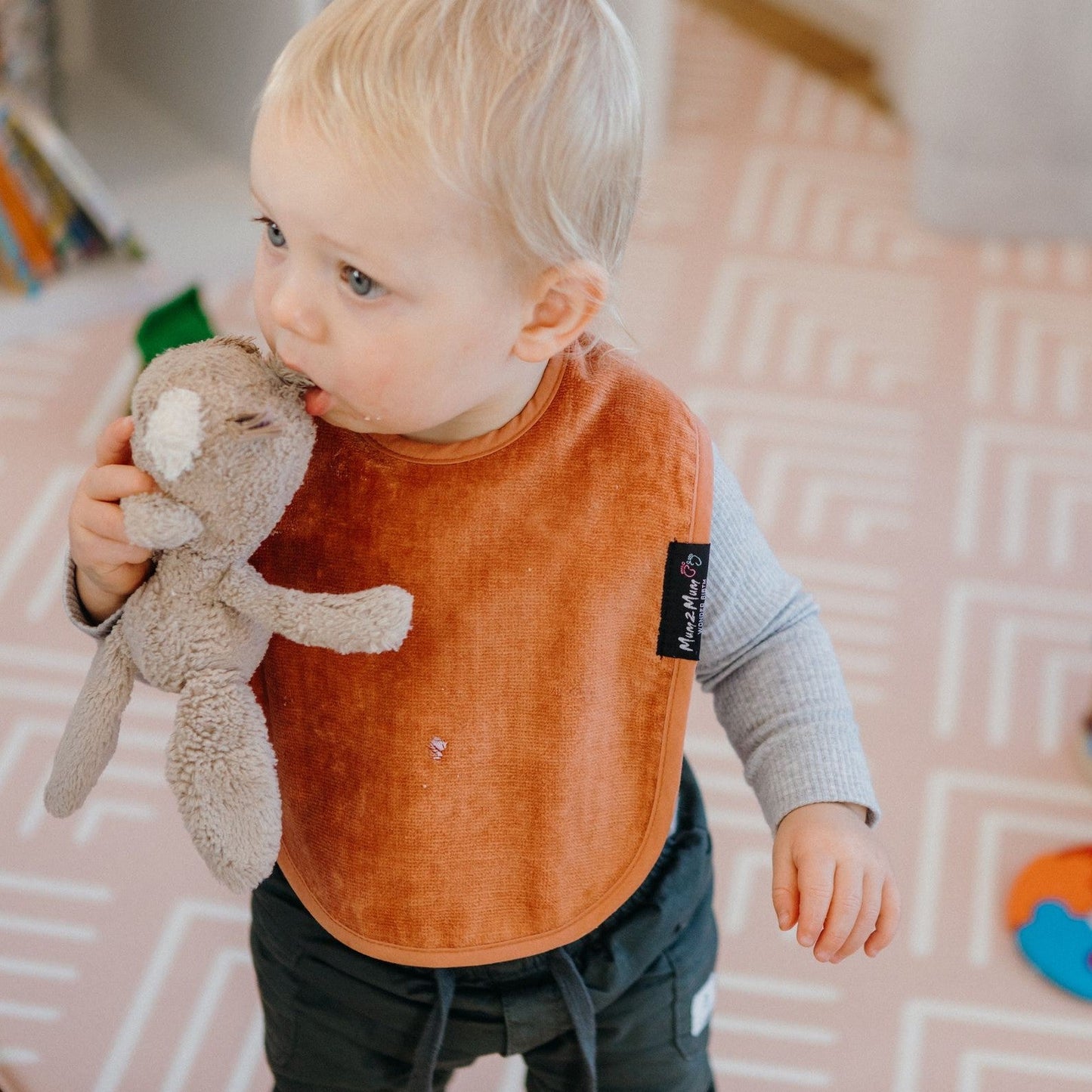 Mum 2 Mum Standard Wonder Bib - Beige