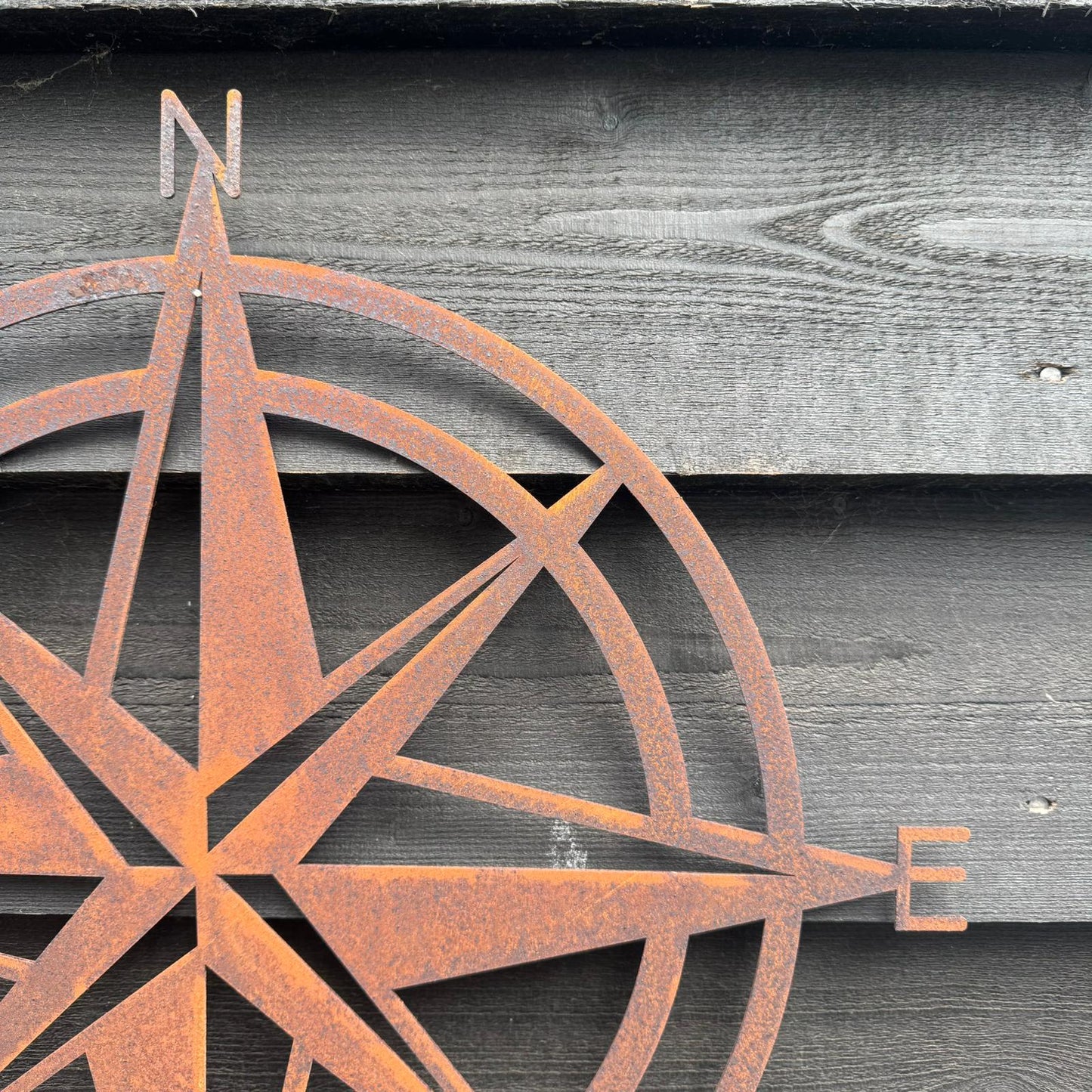 Rusty Compass Sign Wall Decoration