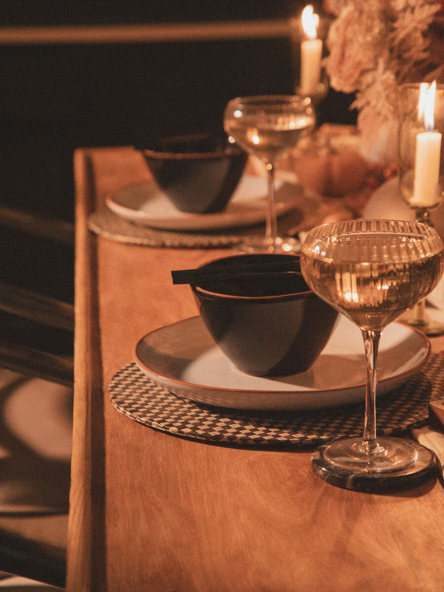 Black and Natural Charger Plate | Pandanus