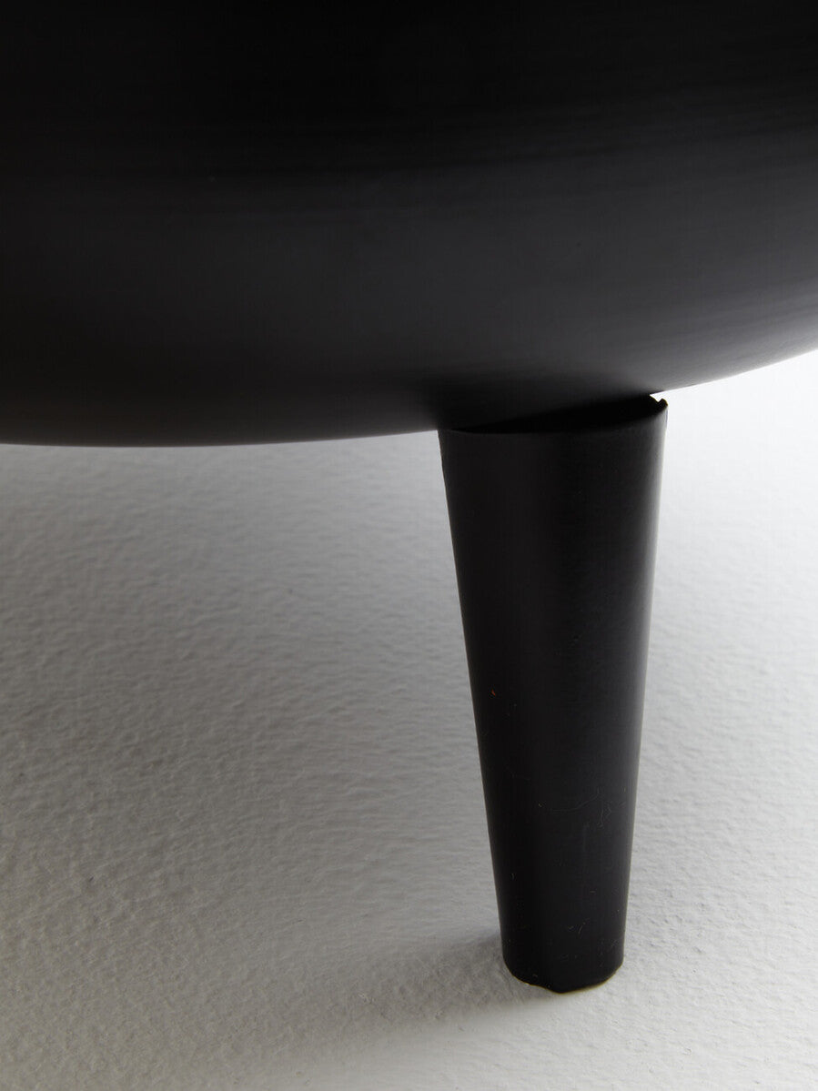 Black Planter | Alina