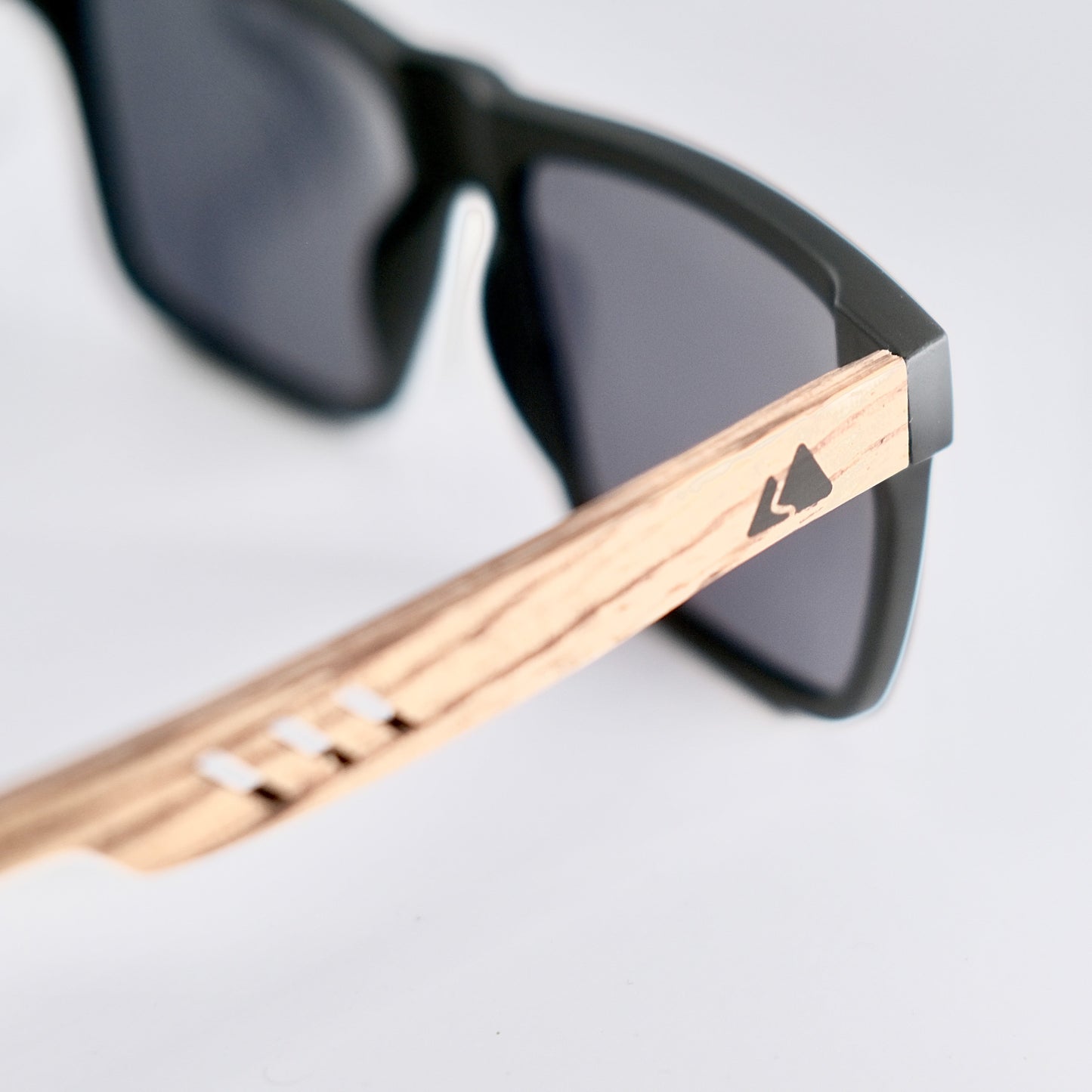 Bamboo Polarised Sunglasses - UV400 Eco-Friendly Unisex
