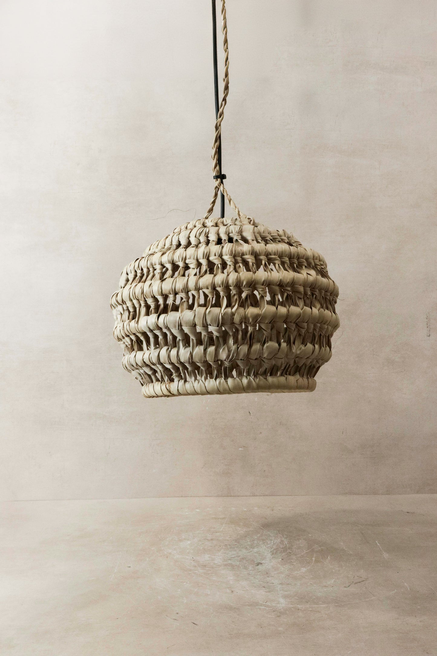 Handmade Palm leaf lamp shade, Mozambique - 12.1