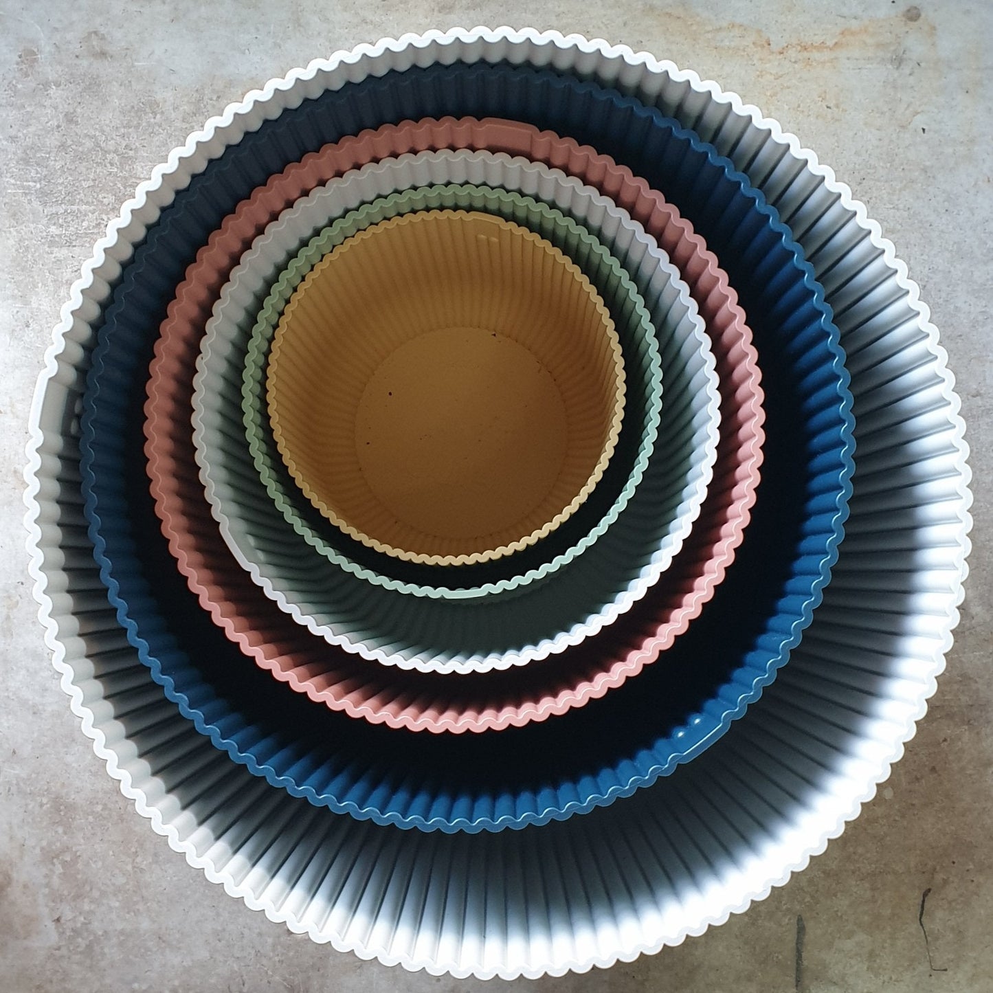 Elho 'Vibes' Collection Pots from 7cm to 35cm