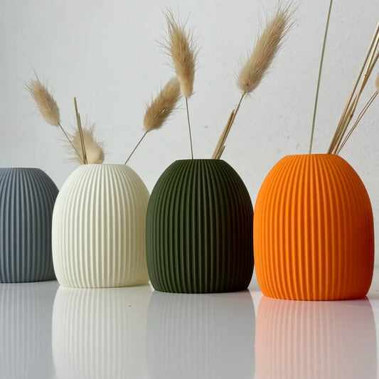 The Mini Bullet – Compact 3D Printed Vase for Dried Flowers