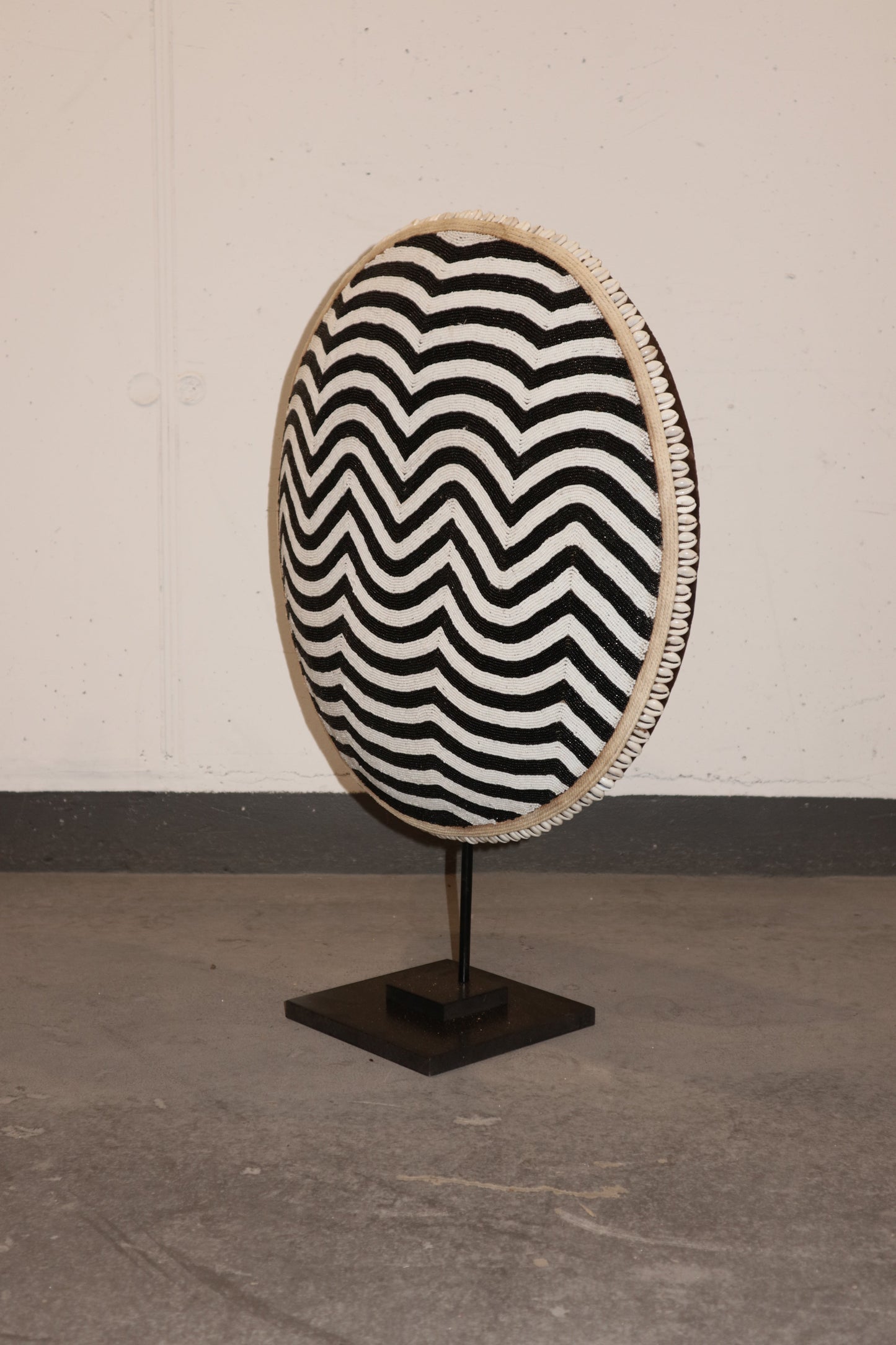 Cameroon Beaded Shield - L - 56cm Black & White 11