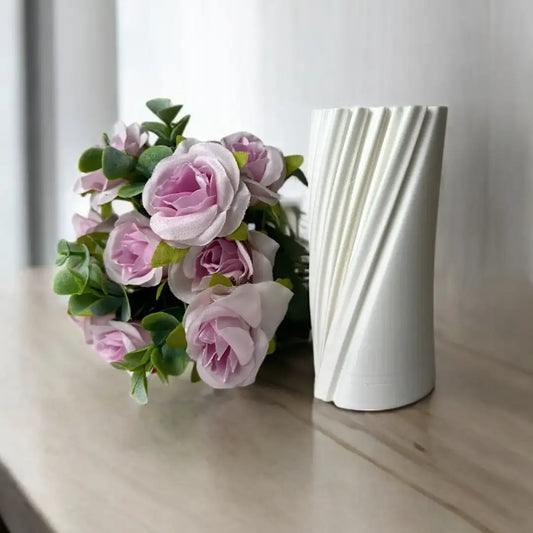 The Francesca Vase – Graceful Spiral 3D Printed Decor