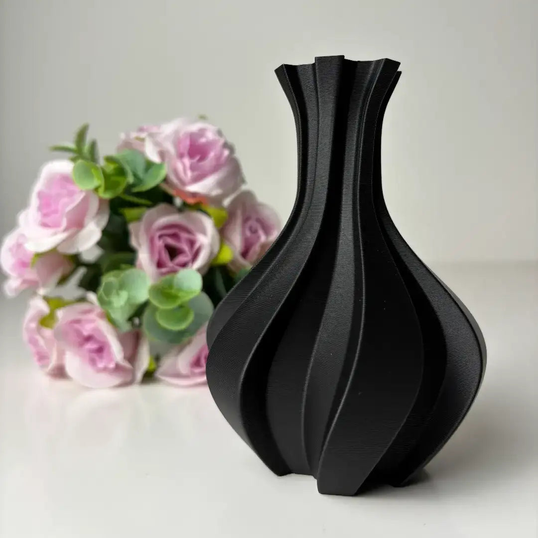 The Daniela Vase – Modern Spiral 3D Printed Decor
