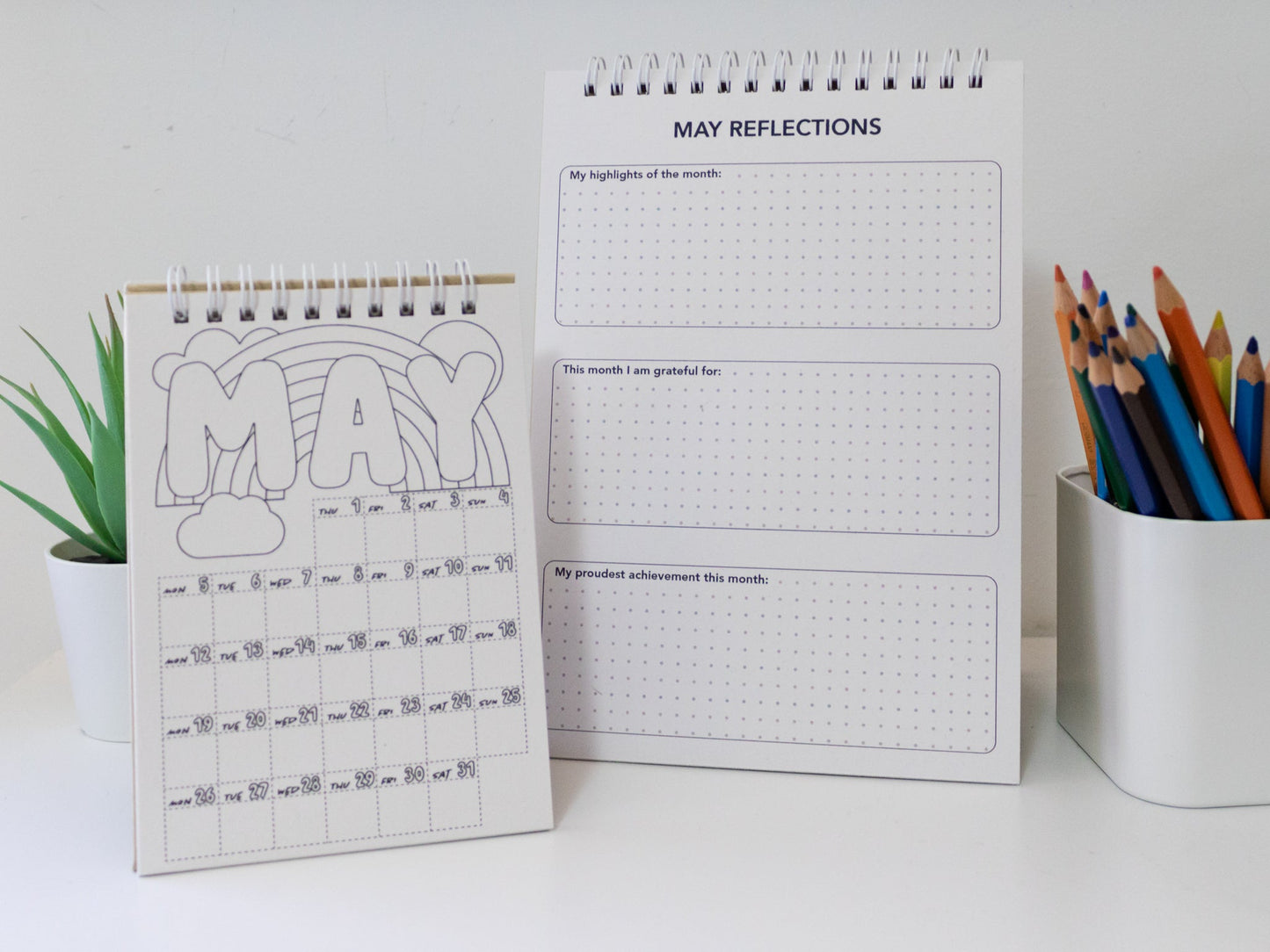 2026 Colouring Desk Calendar with Journal Prompts