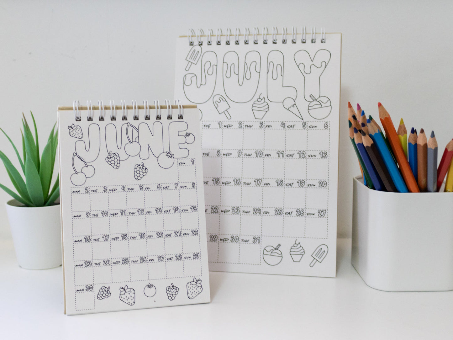 2026 Colouring Desk Calendar with Journal Prompts