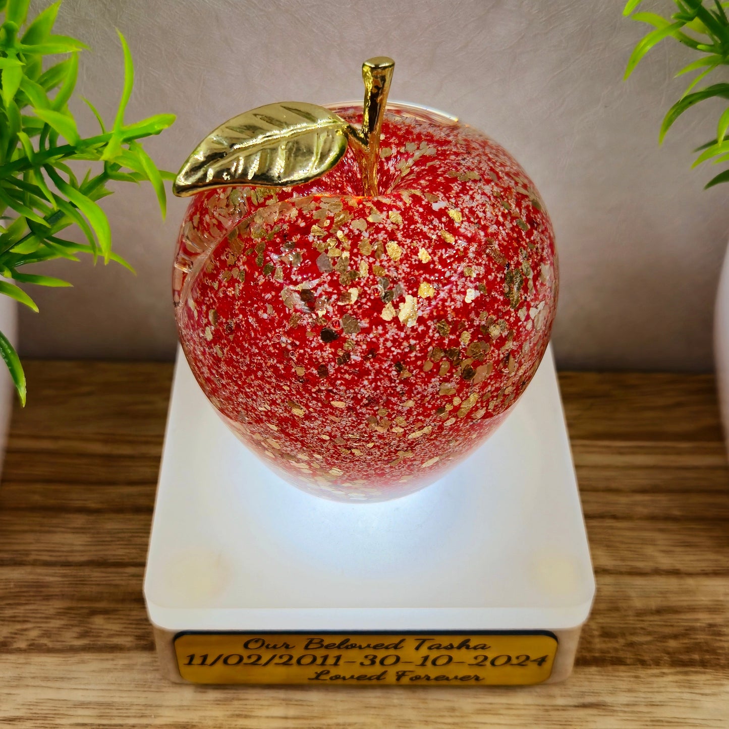 Memorial Ashes In Glass Apple (gold speckle)