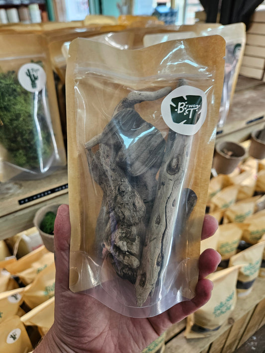 WHOLESALE DECORATIVE DRIFTWOOD