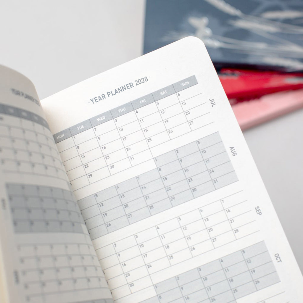 Matilda Myres | 2027 Diary - Slim Weekly Planner with Notes | Week-to-View