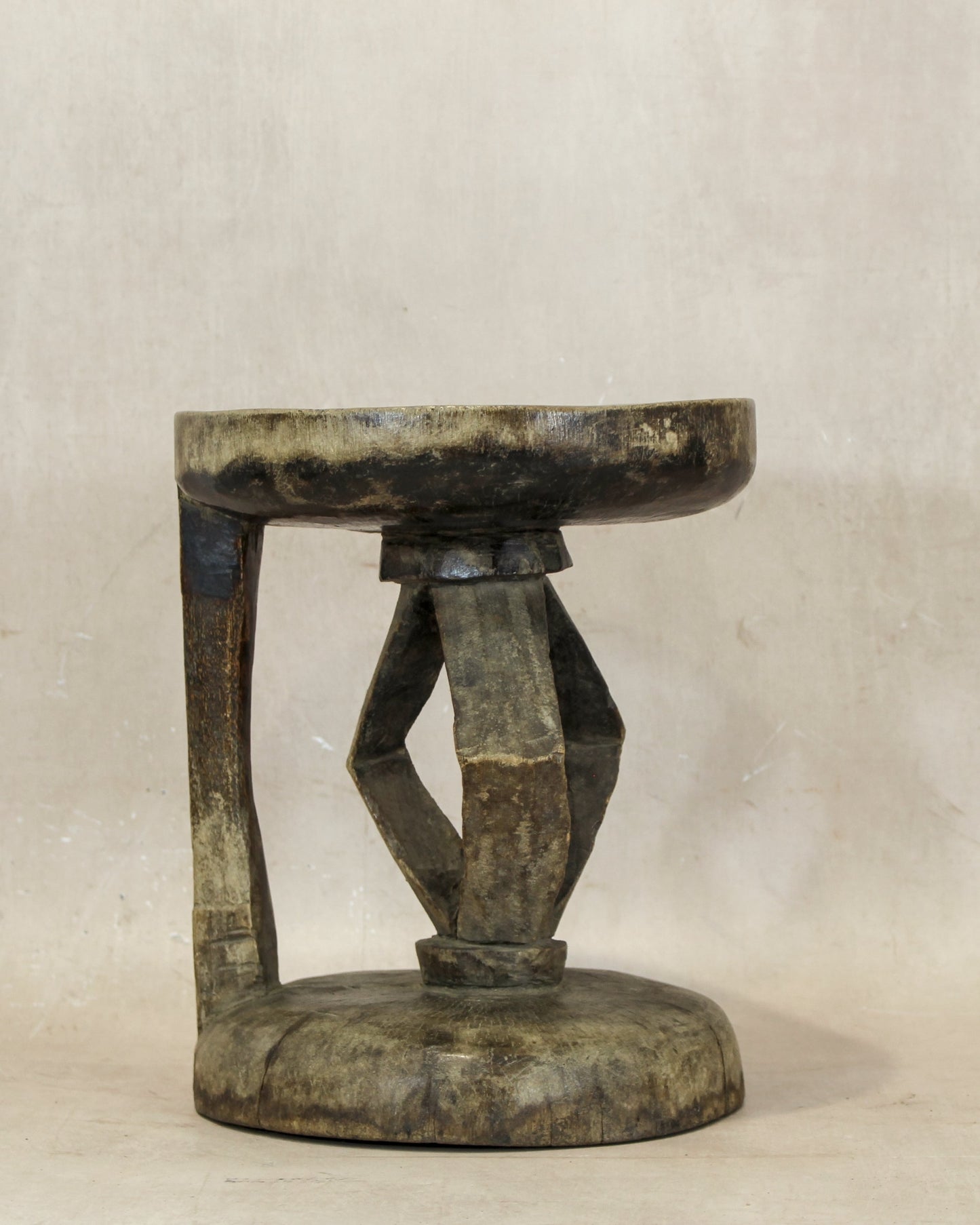 Tonga Stool - 20.2