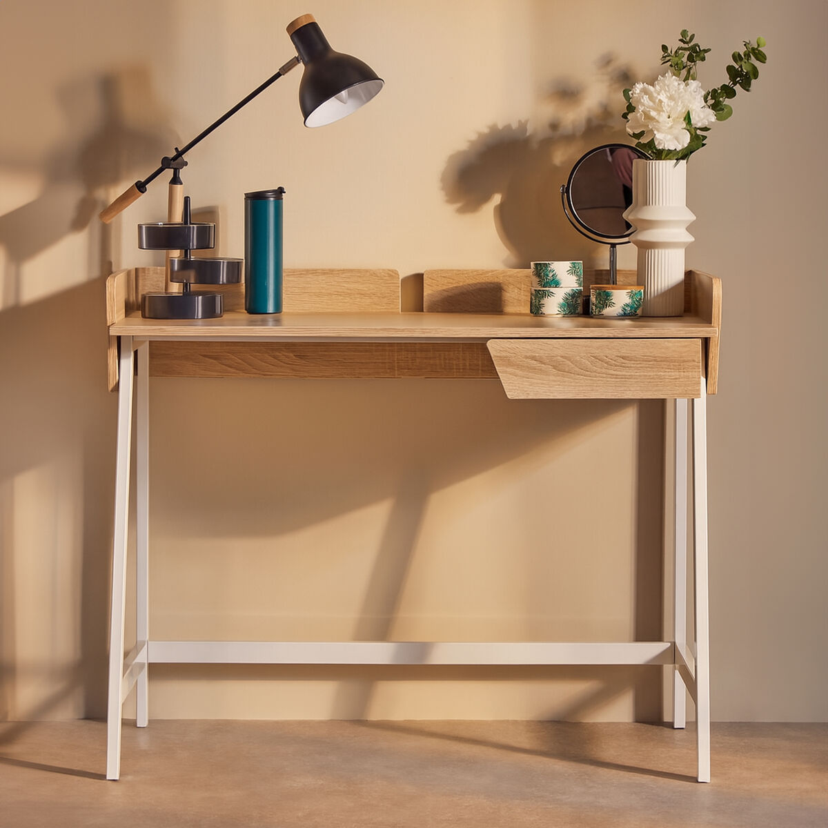 Natural Oak Veneer Effect Top One Drawer Desk | Bradbury